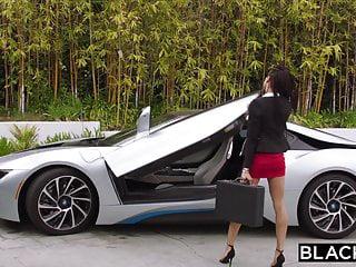 Schwarze Frau verführt junges Mädchen